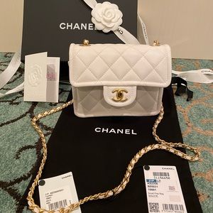 21P brand new Small white caviar square flap bag